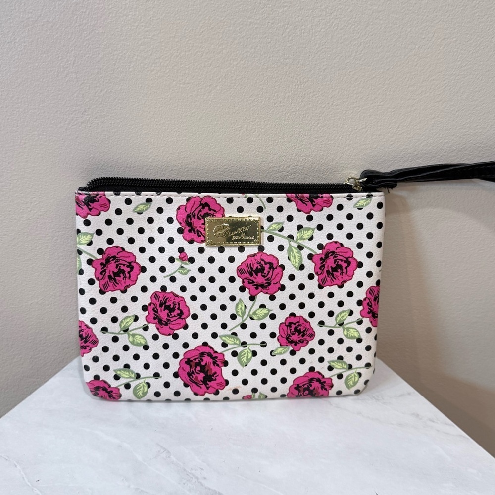 🔥Betsey Johnson Charming Floral Polka Dot Wristlet EC🔥
